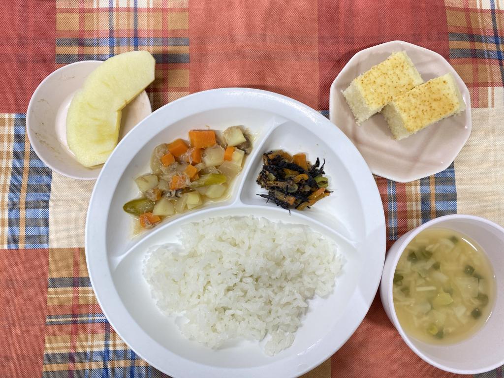 本日のお給食・おやつ