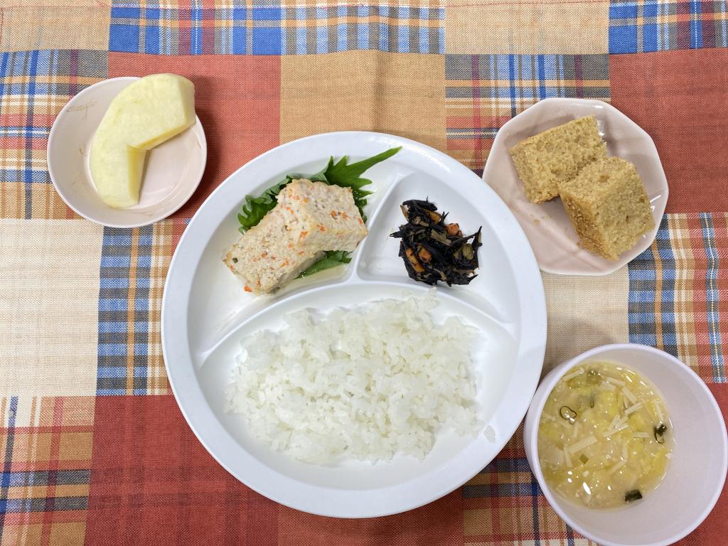 本日のお給食・おやつ