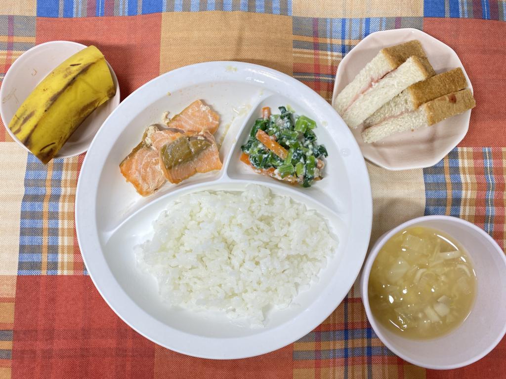 本日のお給食・おやつ