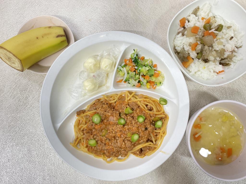 本日のお給食・おやつ