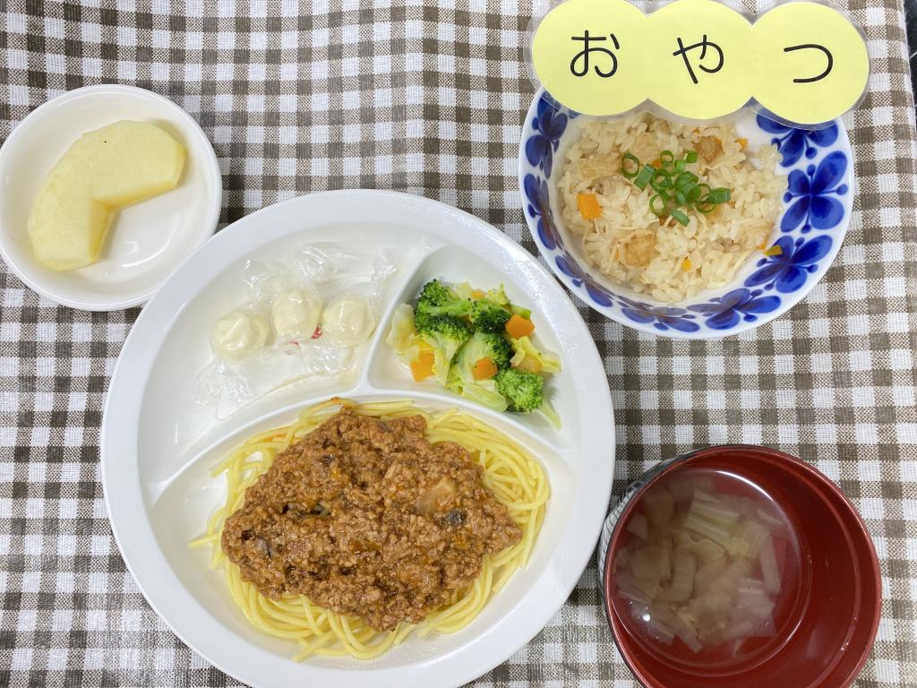 本日のお給食・おやつ