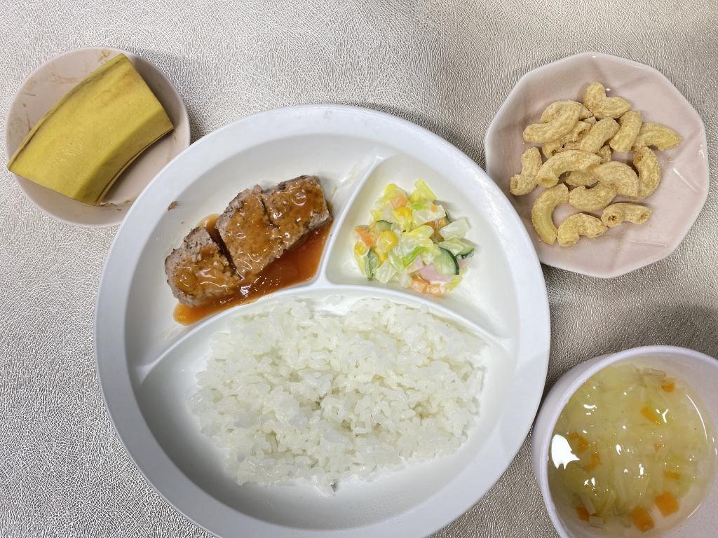 本日のお給食・おやつ