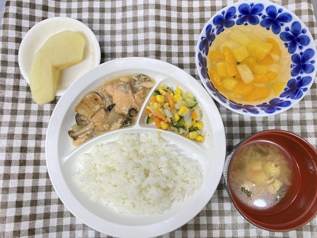 本日のお給食・おやつ