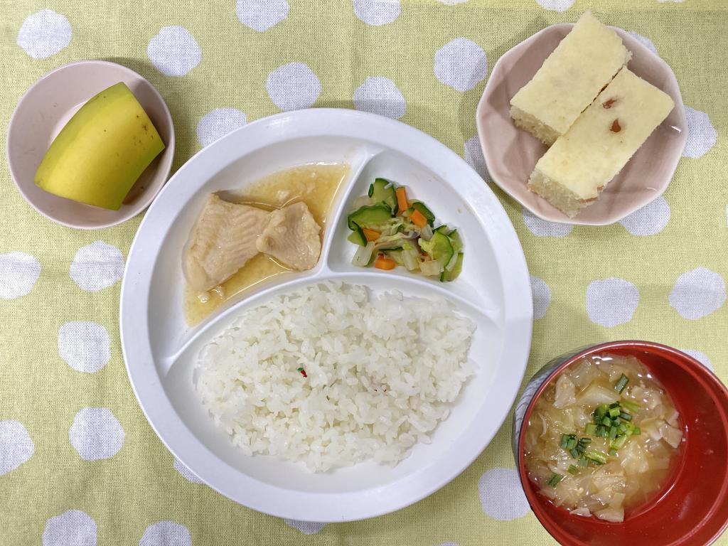 本日のお給食・おやつ