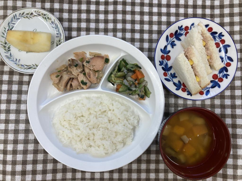 お給食