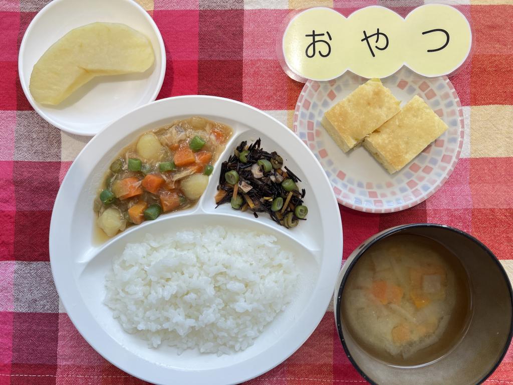 本日のお給食・おやつ