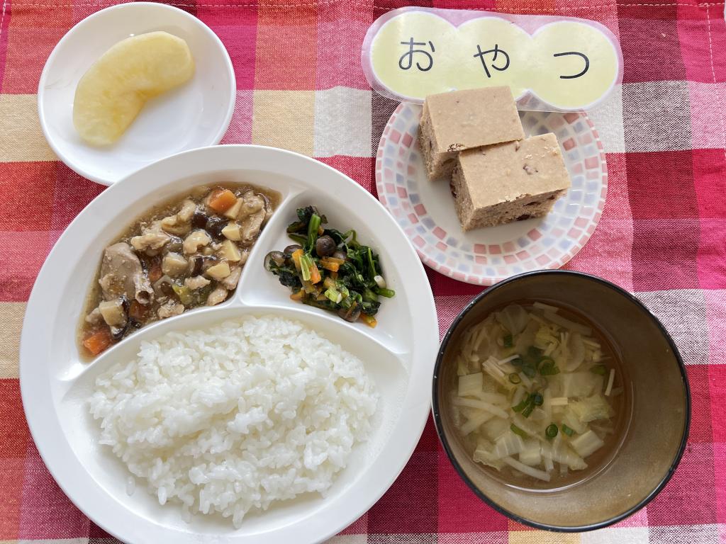 本日のお給食・おやつ