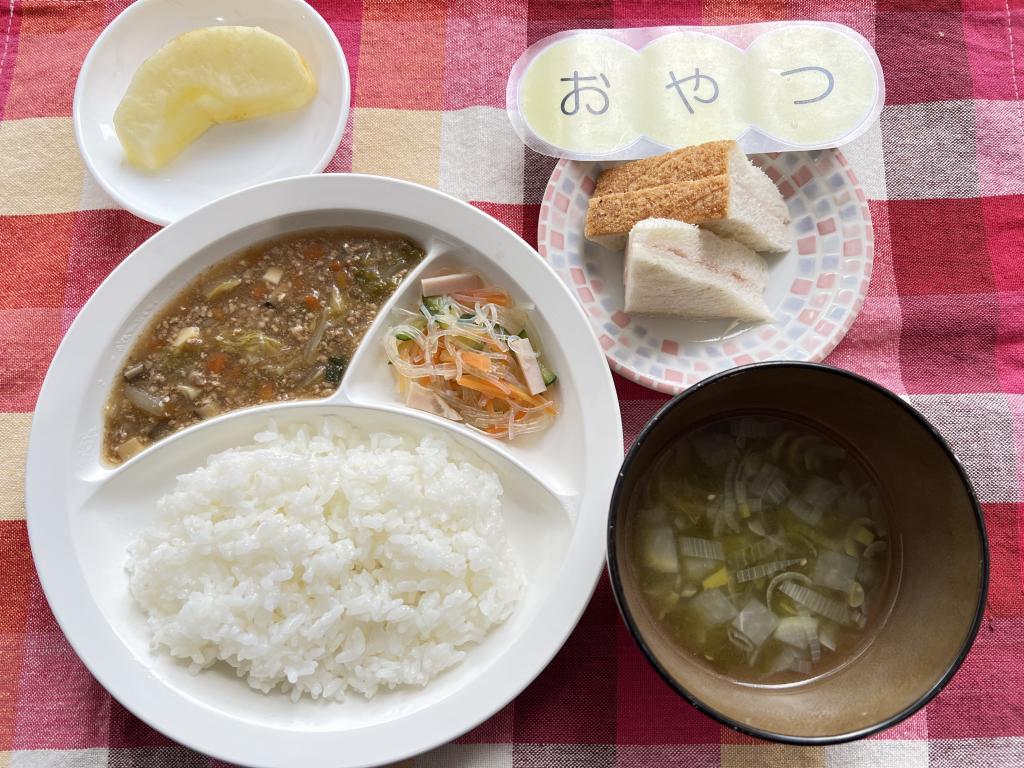 本日のお給食・おやつ