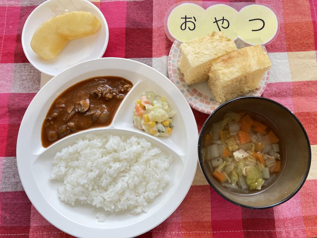 本日のお給食・おやつ