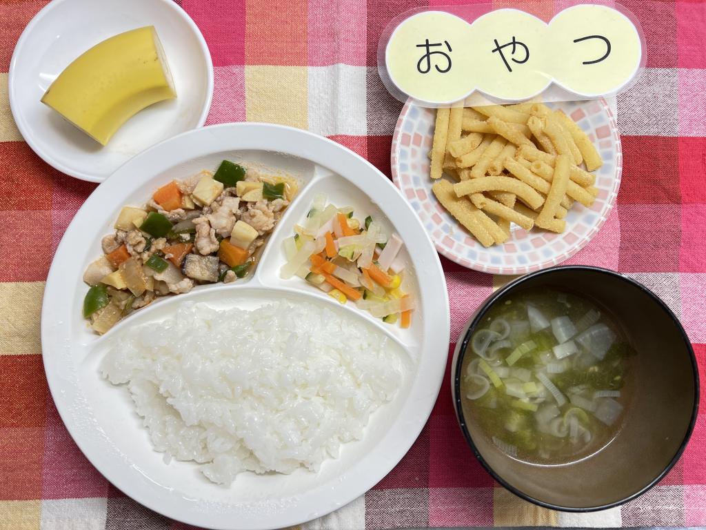 本日のお給食・おやつ