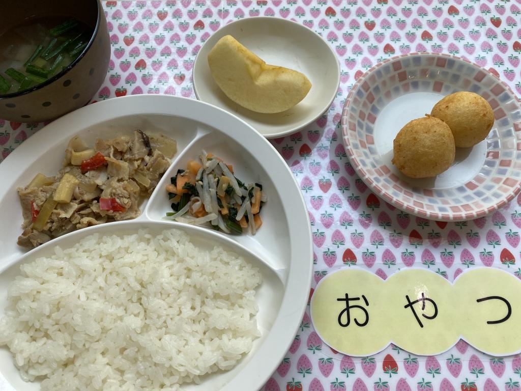 本日のお給食・おやつ