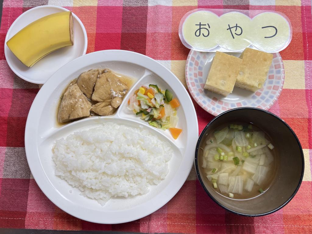 本日のお給食・おやつ