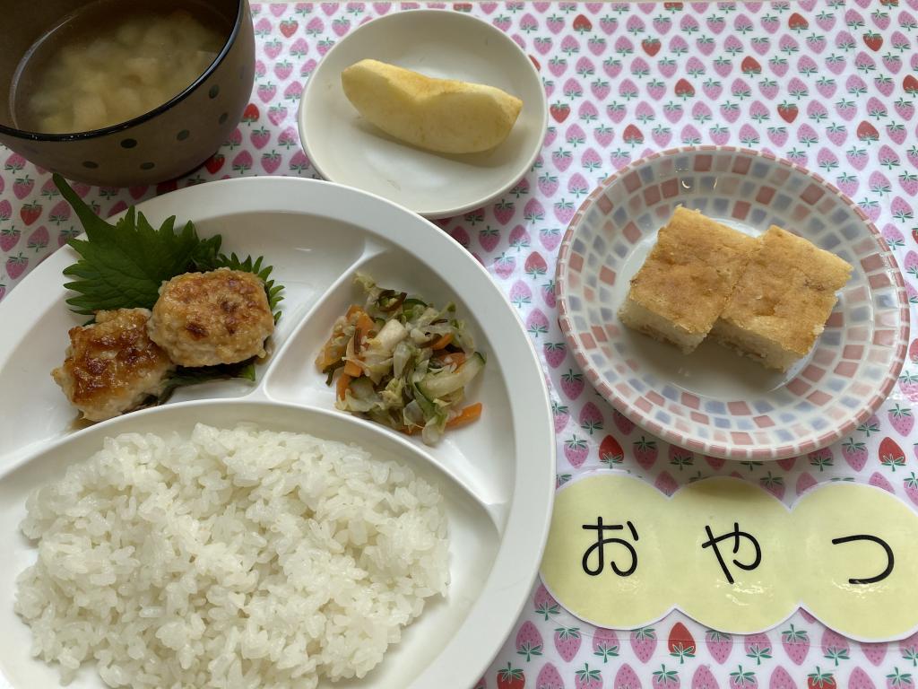 本日のお給食・おやつ