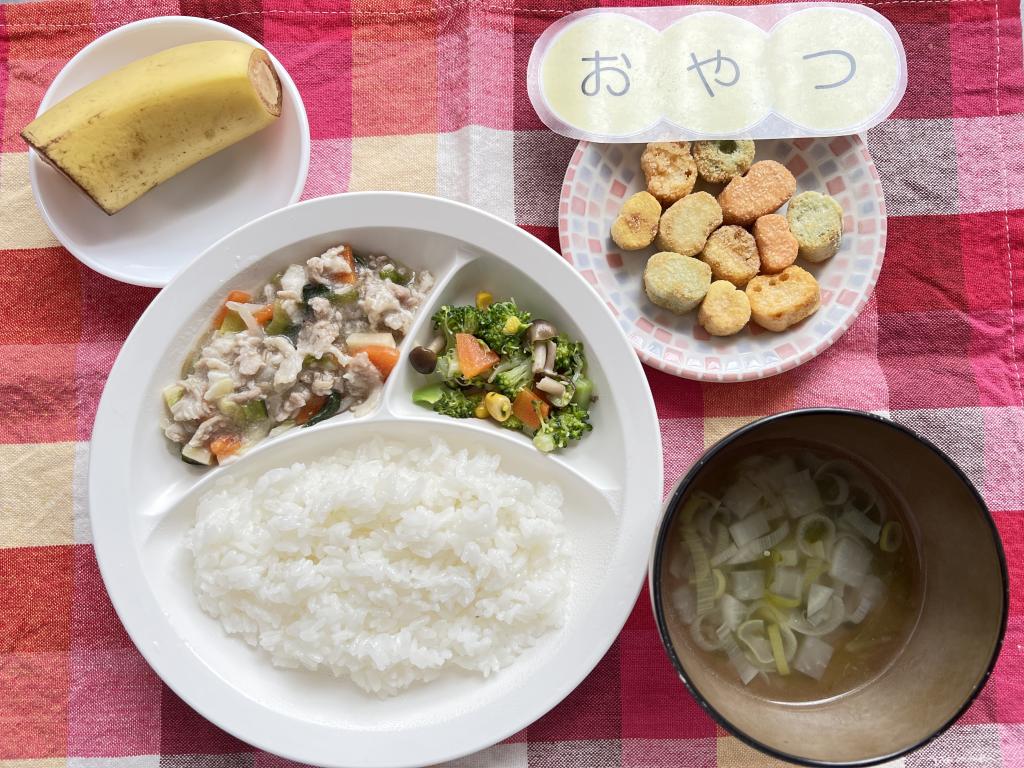 本日のお給食・おやつ