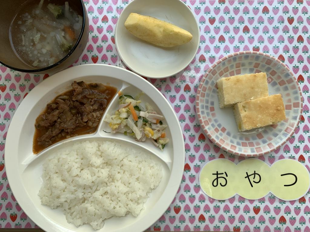 本日のお給食・おやつ