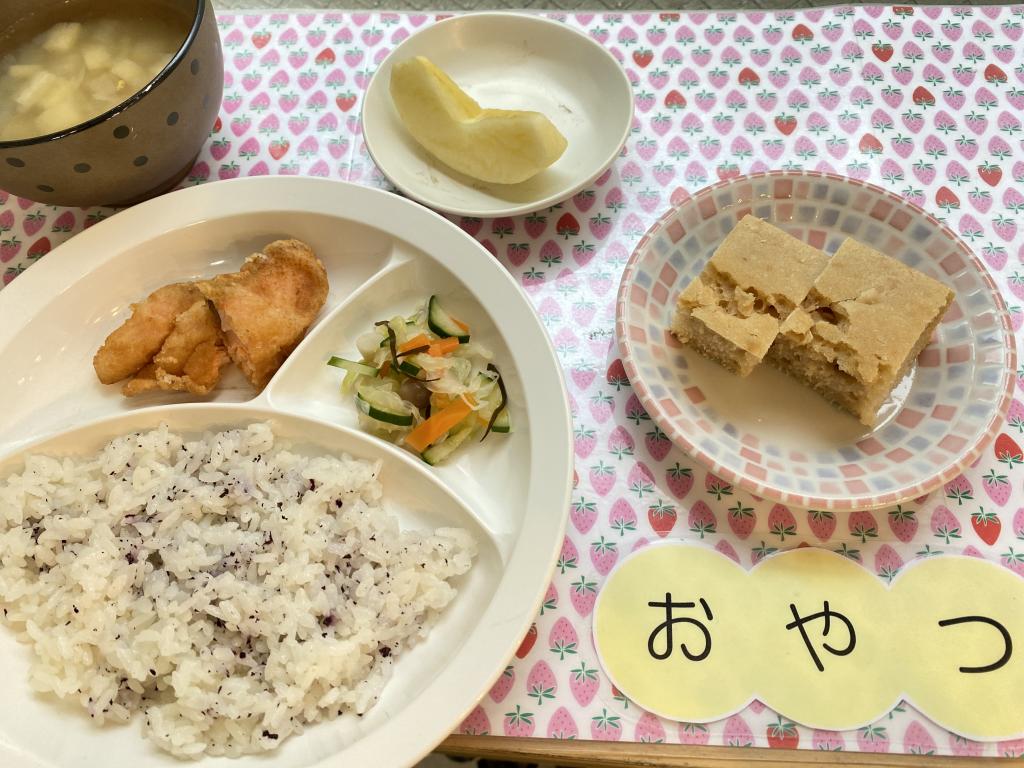 本日のお給食・おやつ