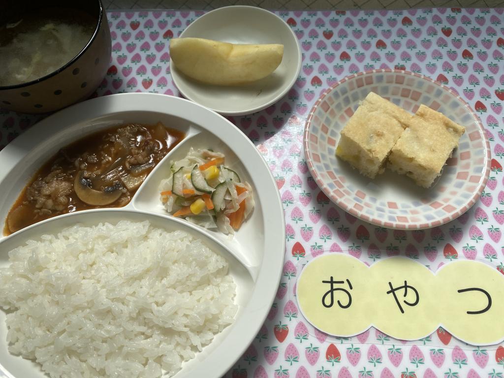 本日のお給食・おやつ