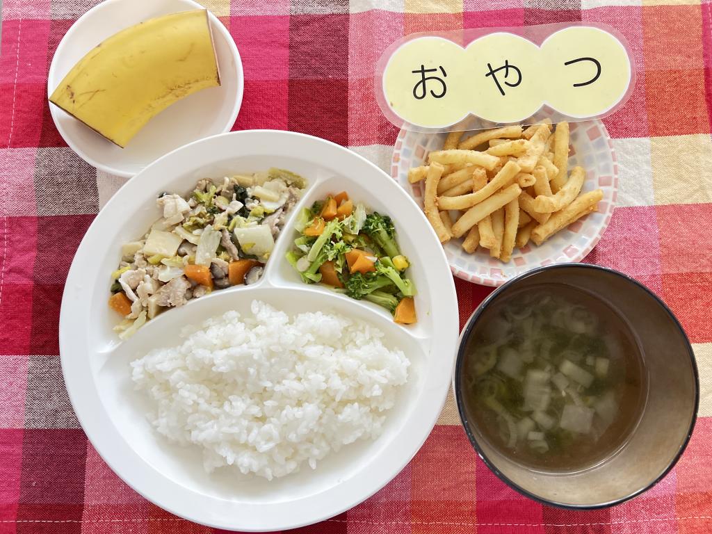 本日のお給食・おやつ