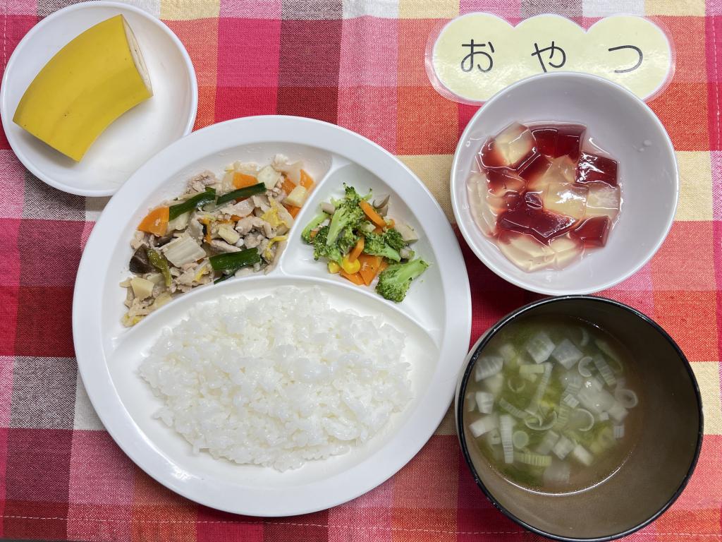 本日のお給食・おやつ