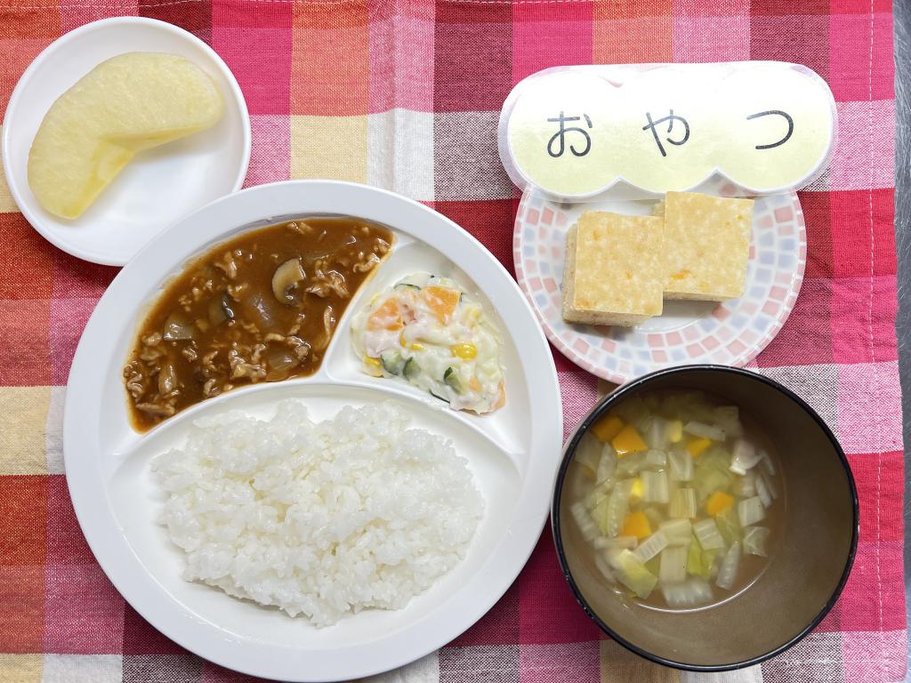 本日のお給食・おやつ