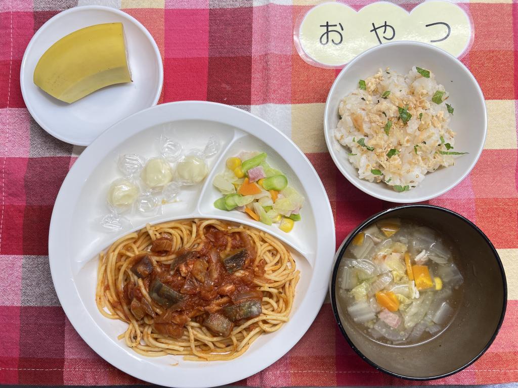 本日のお給食・おやつ