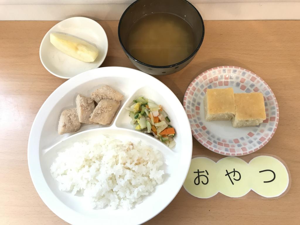 本日のお給食・おやつ