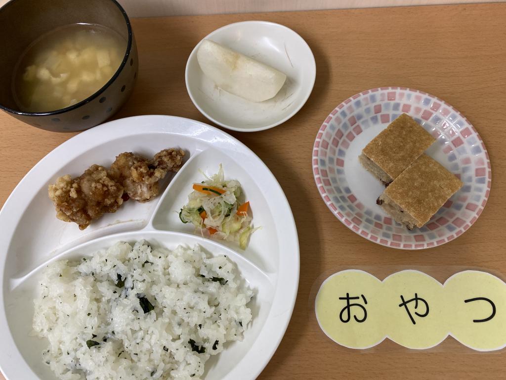 本日のお給食・おやつ