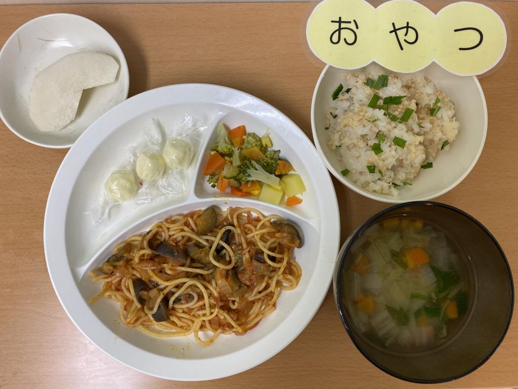 本日のお給食・おやつ