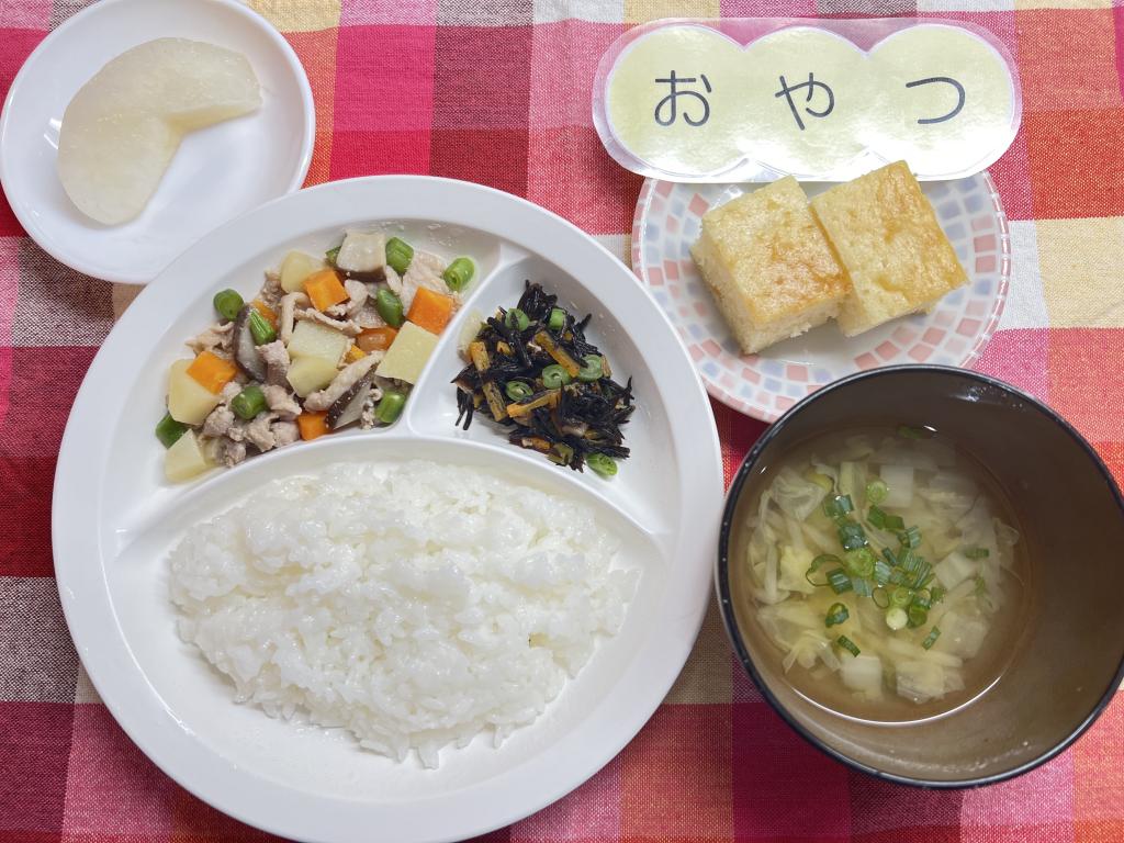 本日のお給食・おやつ