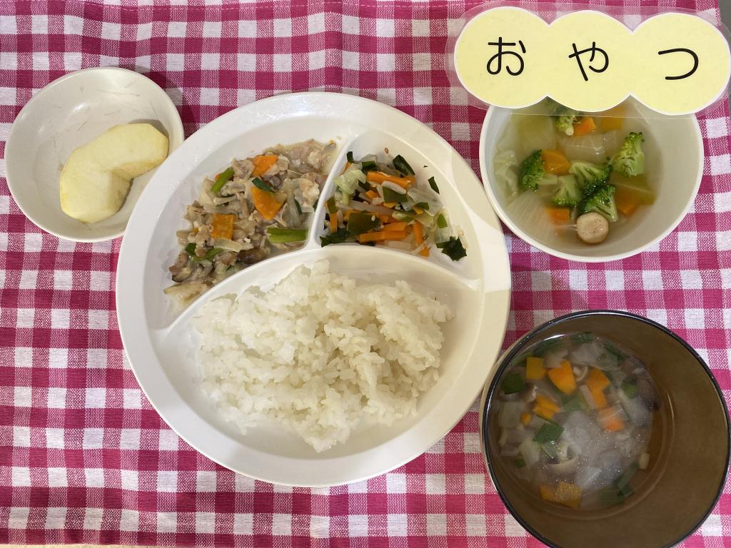 本日のお給食・おやつ