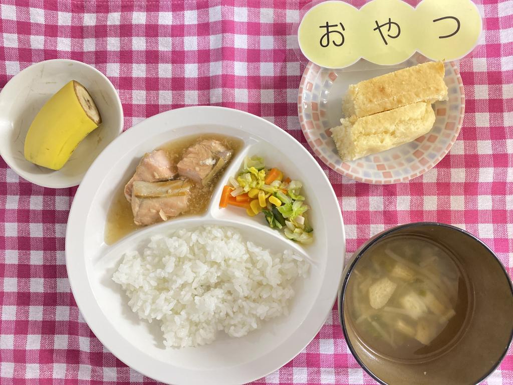 本日のお給食・おやつ