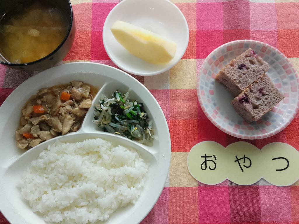 10/18 本日のお給食・おやつ