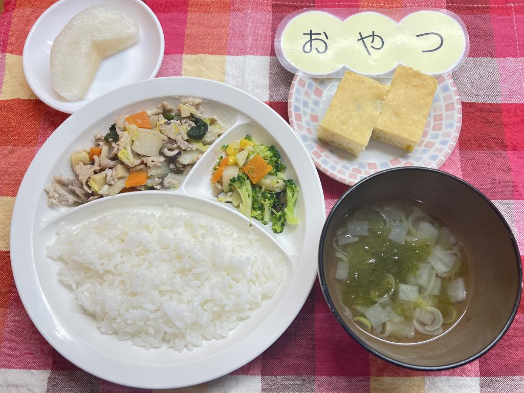 本日のお給食・おやつ