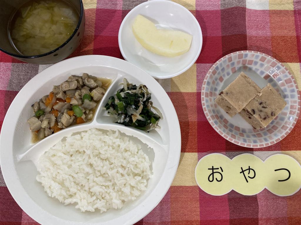 11/10(金) 本日のお給食・おやつ