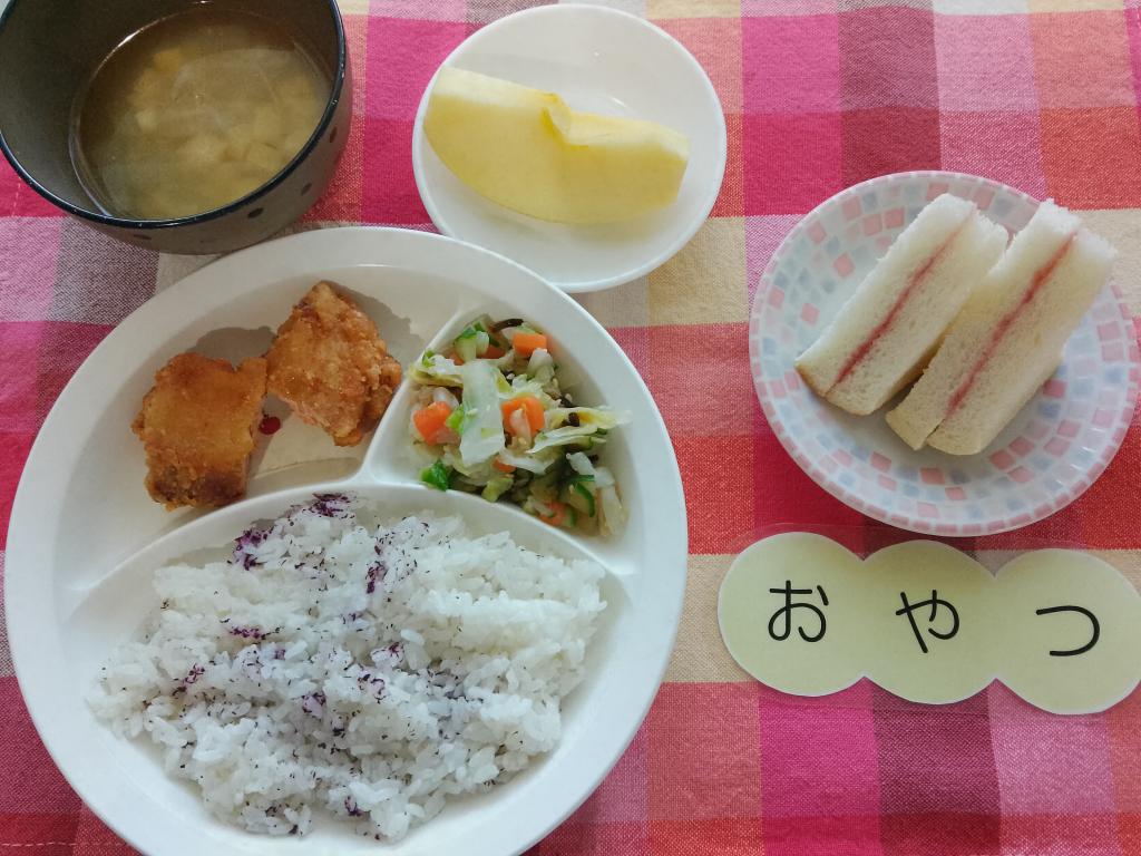 11/27 本日のお給食・おやつ