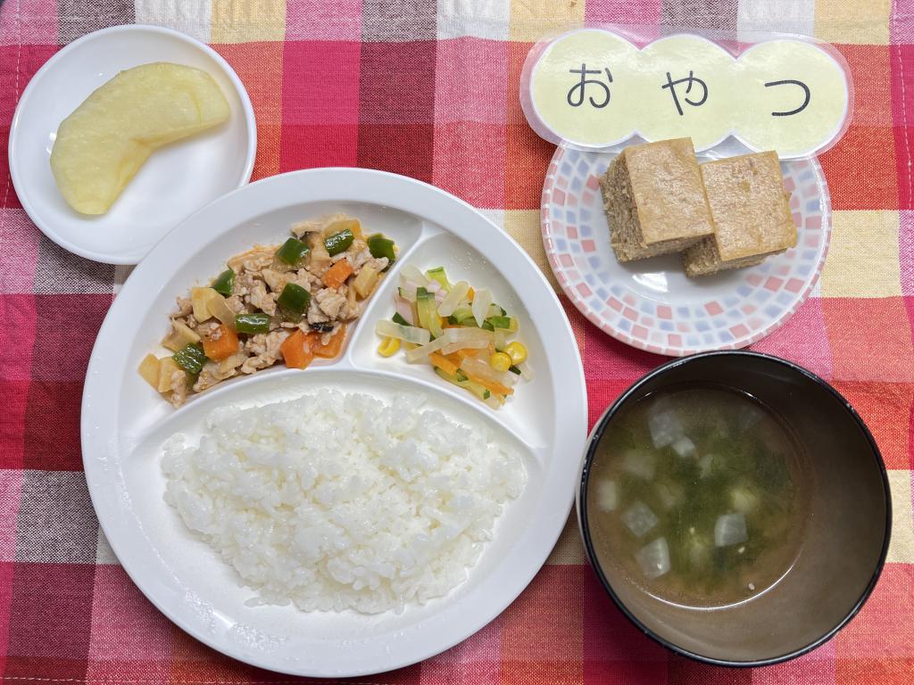 本日のお給食・おやつ