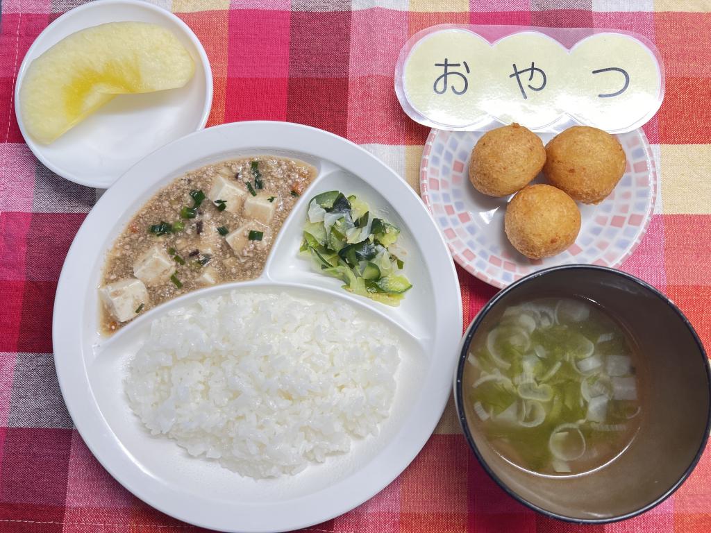 本日のお給食・おやつ