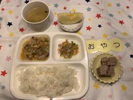 給食