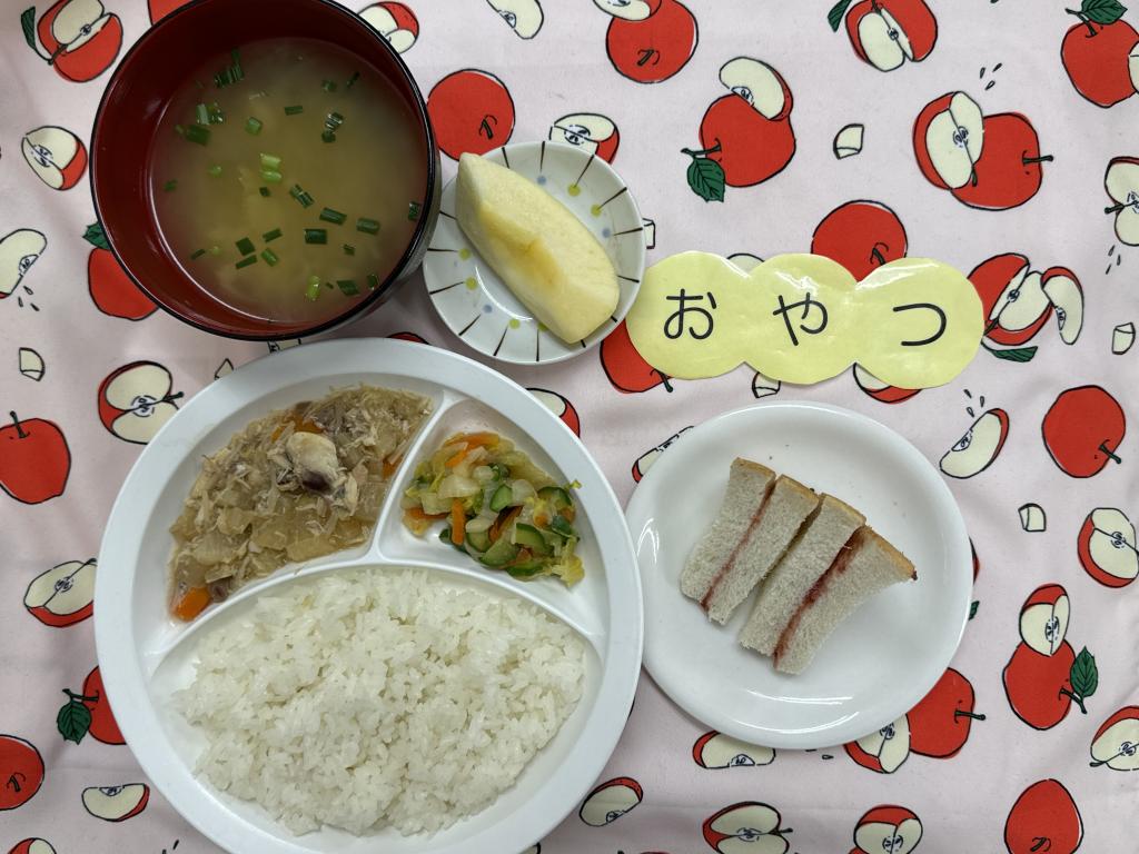 給食