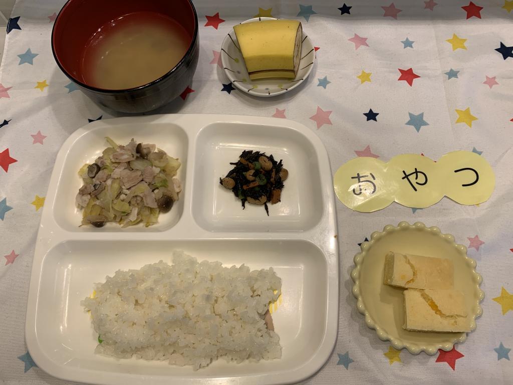 給食