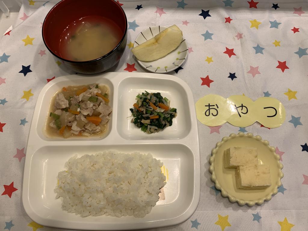 給食