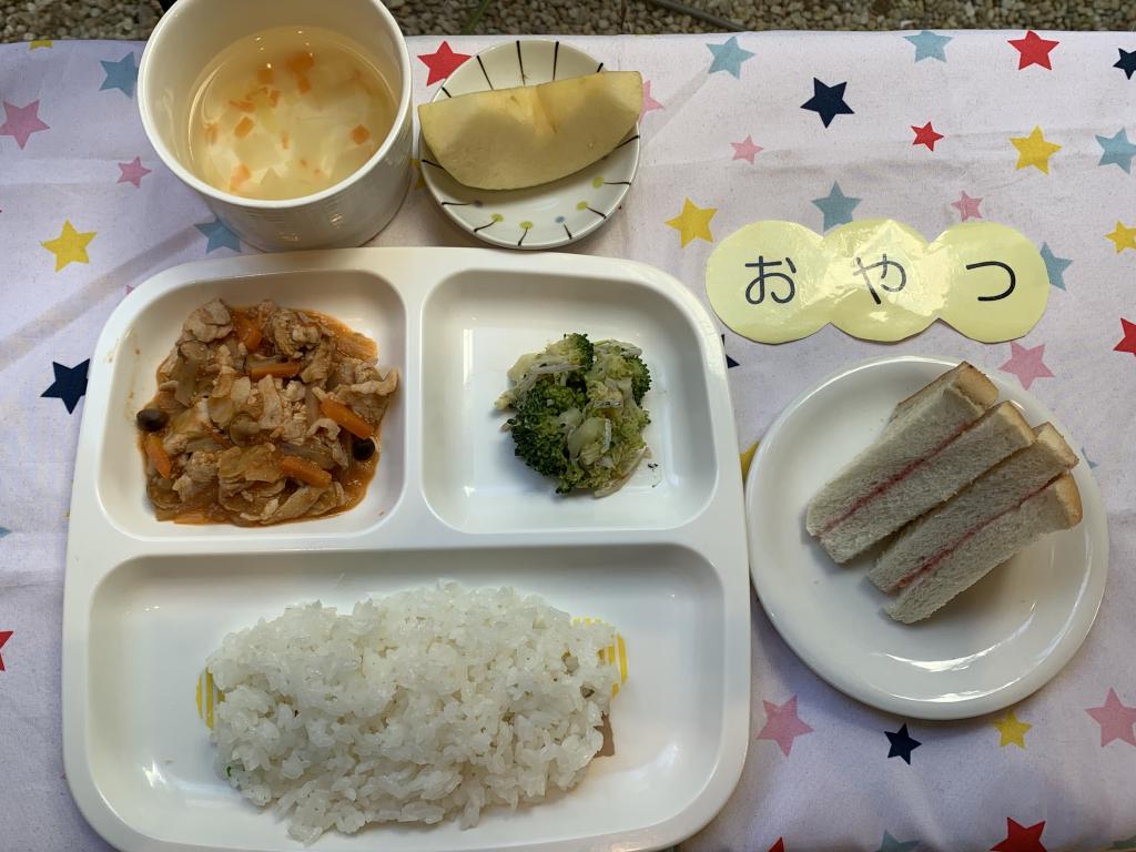 給食