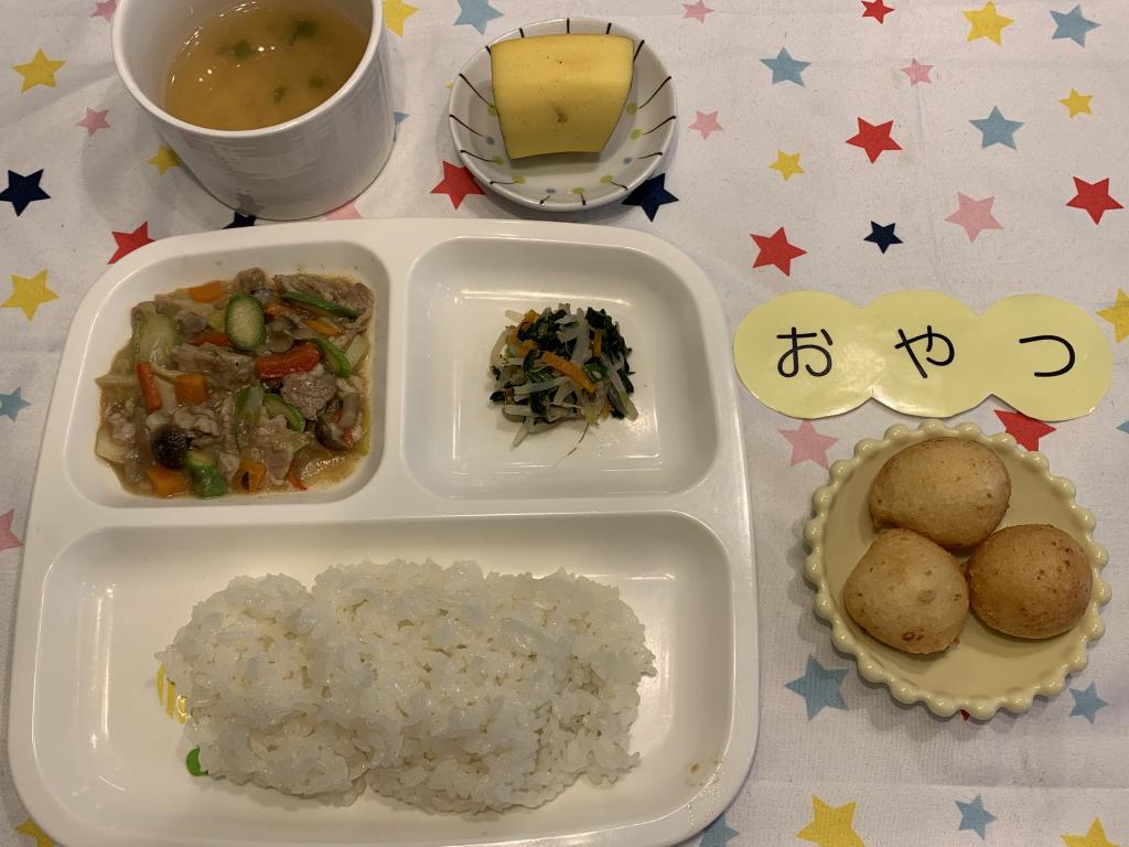 給食