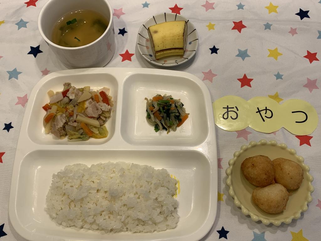 給食