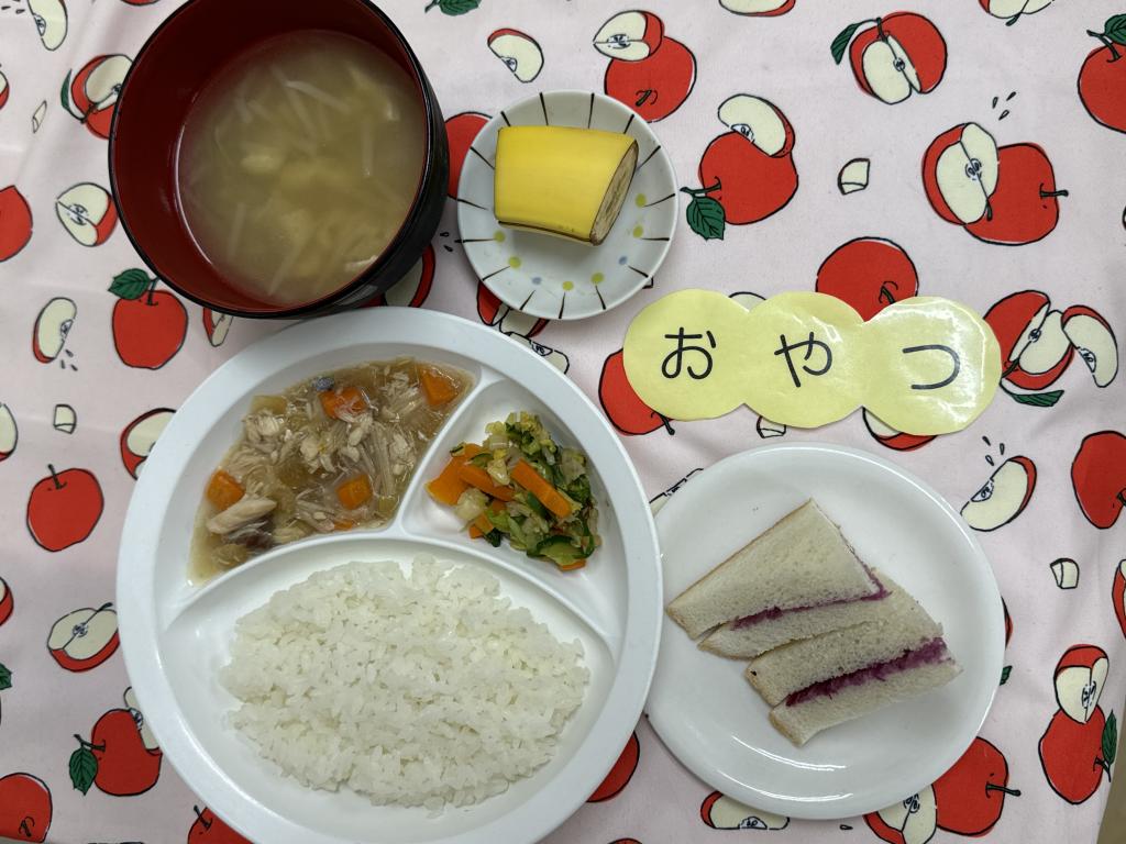 給食