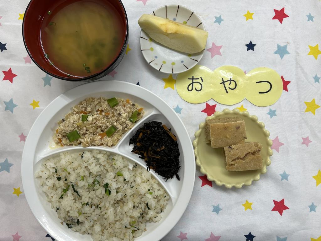 給食