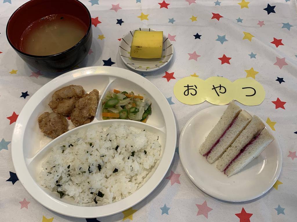 給食