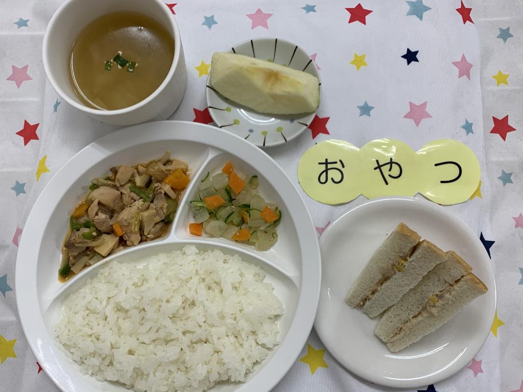 給食