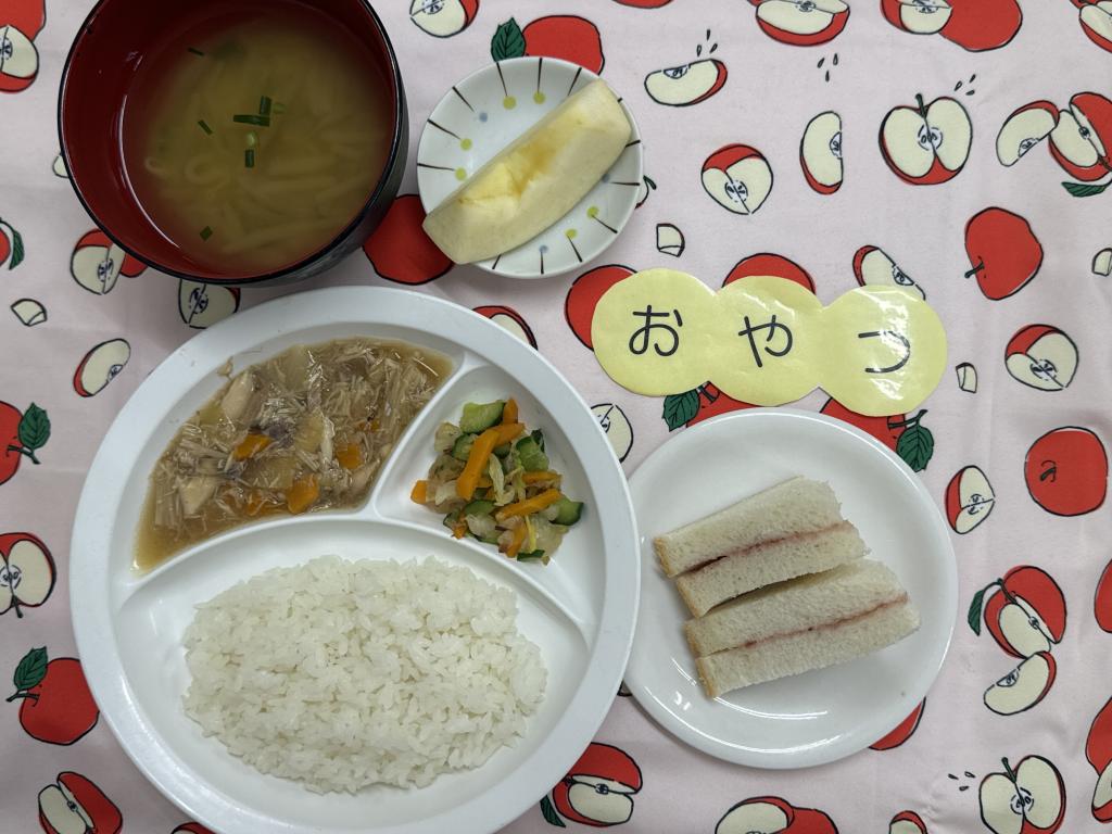 給食