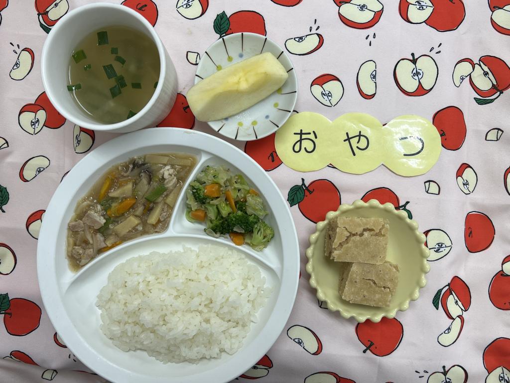 給食